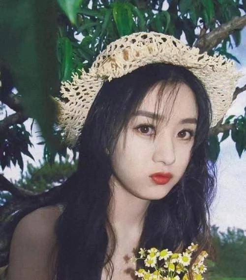 眼睛|女生脸上有这5个“特征”，属于天生的“美人胚子”，越看越惊艳