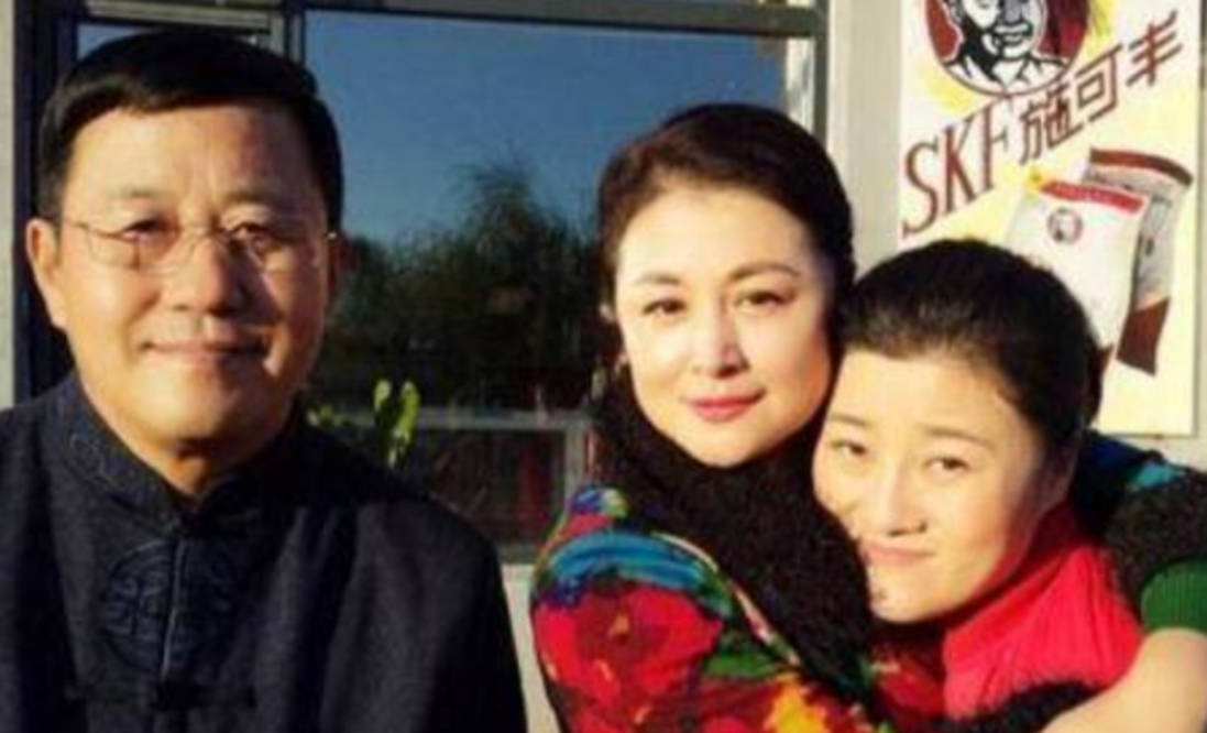 王老七是经历多日网络暴力后的第一个声音 反复强调他不熟悉于月仙:只是一个普通的同事