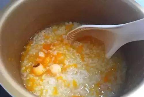 压力锅|莲子南瓜早餐粥怎么做？