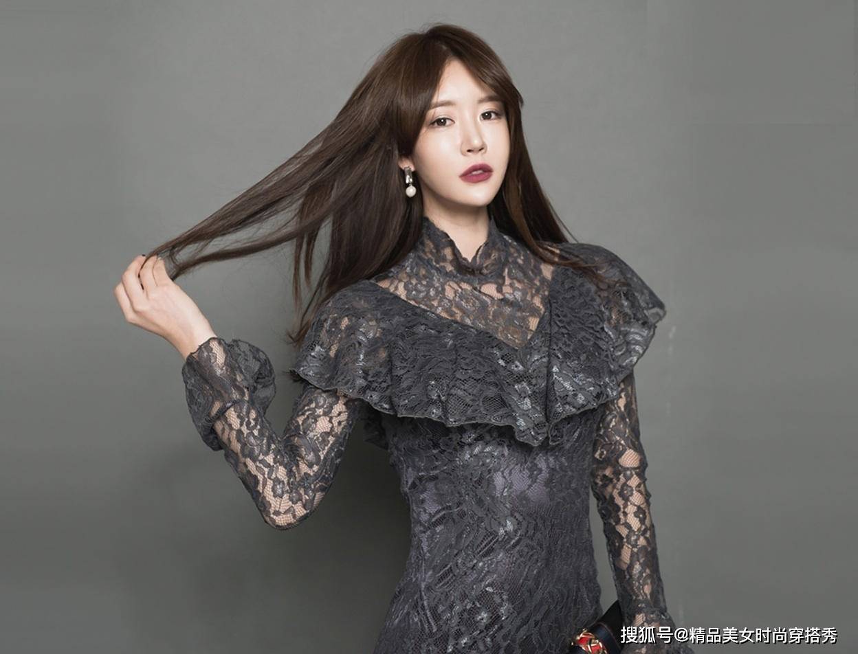 华而|改良的蕾丝旗袍连衣裙这样穿，帅气又高级，媚而不俗，高级优雅