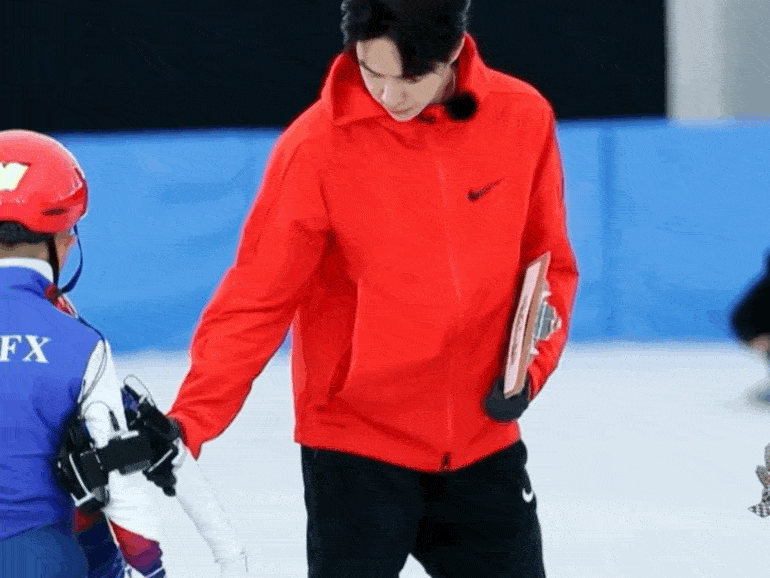 滑板|王一博在天天向上表示要有儿子的理由理直气壮！原因超可爱！