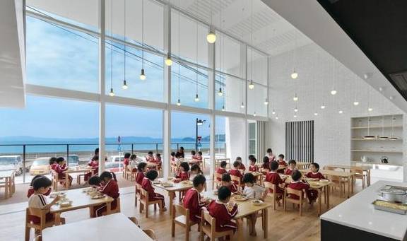 幼儿园|9岁儿童中度抑郁吓坏妈妈，抑郁症不再是大人病，父母引导很关键