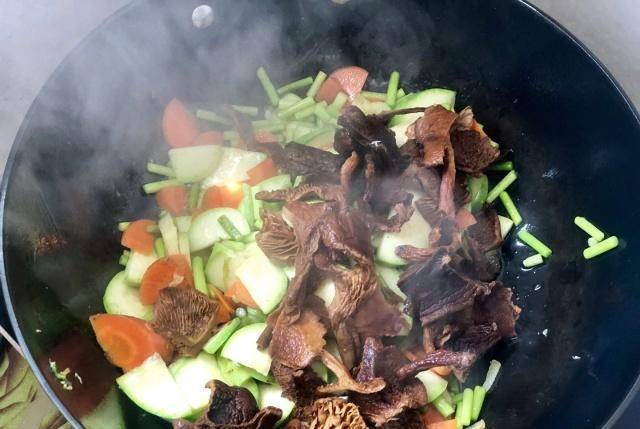 什么吃的口味重还不长肉 9221a22ab7f84e3aaa30af077f743b17.jpeg