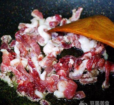 猪肉怎么炒才不会发柴 a4046b276f29430db901acca456edc22.jpeg