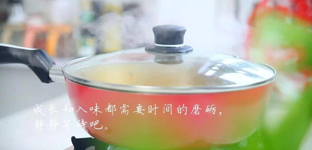 胡萝卜|台式红烧牛腩，红润香喷喷，小编都忍不住狂咽口水了