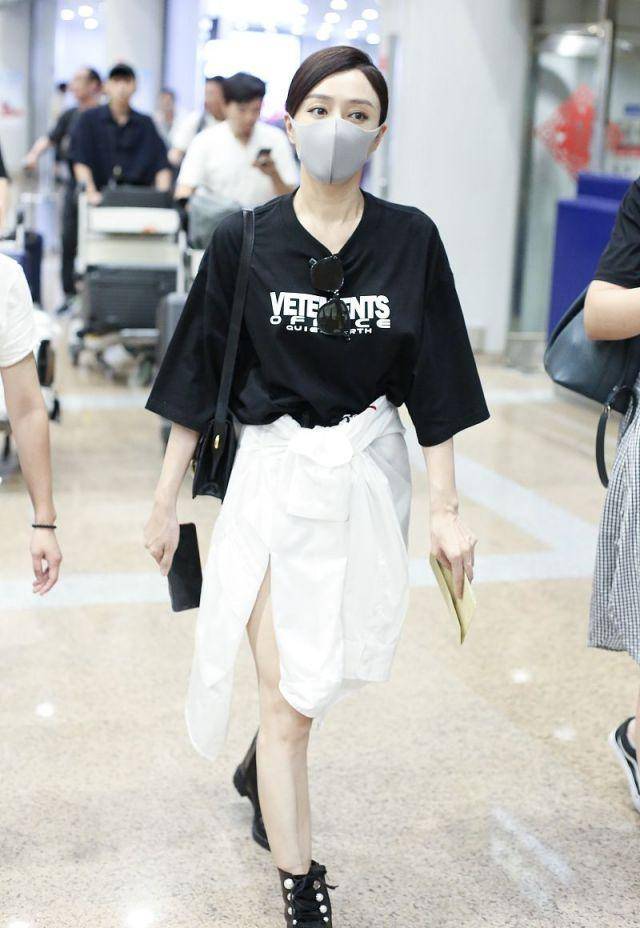 仙女|阔腿裤再时髦，也抵不过一条“白色半身裙”，初秋这样穿美翻了