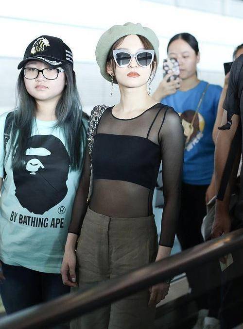 颜色|真为张韶涵开心,她自由了之后,穿的越来越大胆随意了