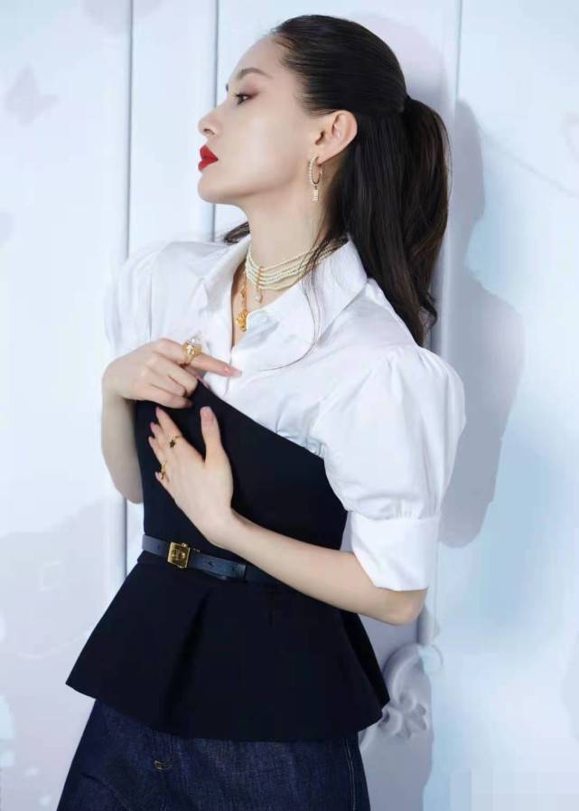 身材|王子文变化有点大，长马尾女人味十足，气场强大，恋爱中的女人果然不一样