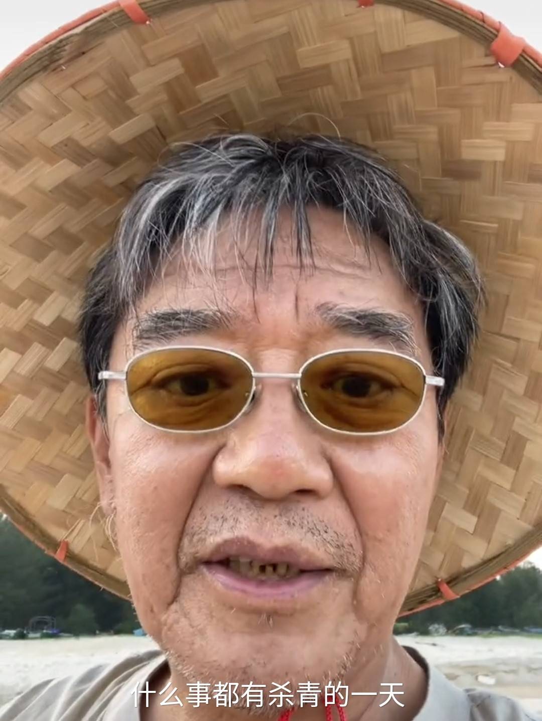 69歲老戲骨李立群近照好滄桑，皮膚粗糙老態明顯，牙齒泛黑疑脫落 娛樂 第3張