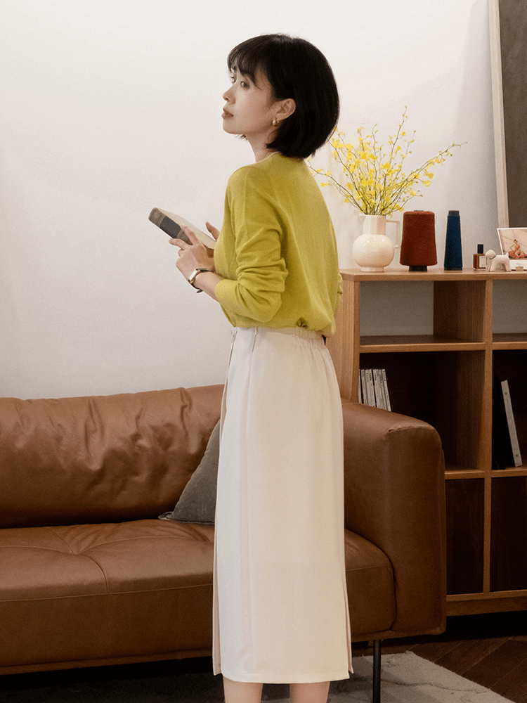 配饰|30+女性这样穿更有魅力！“针织开衫+牛仔裤”，复古优雅又减龄