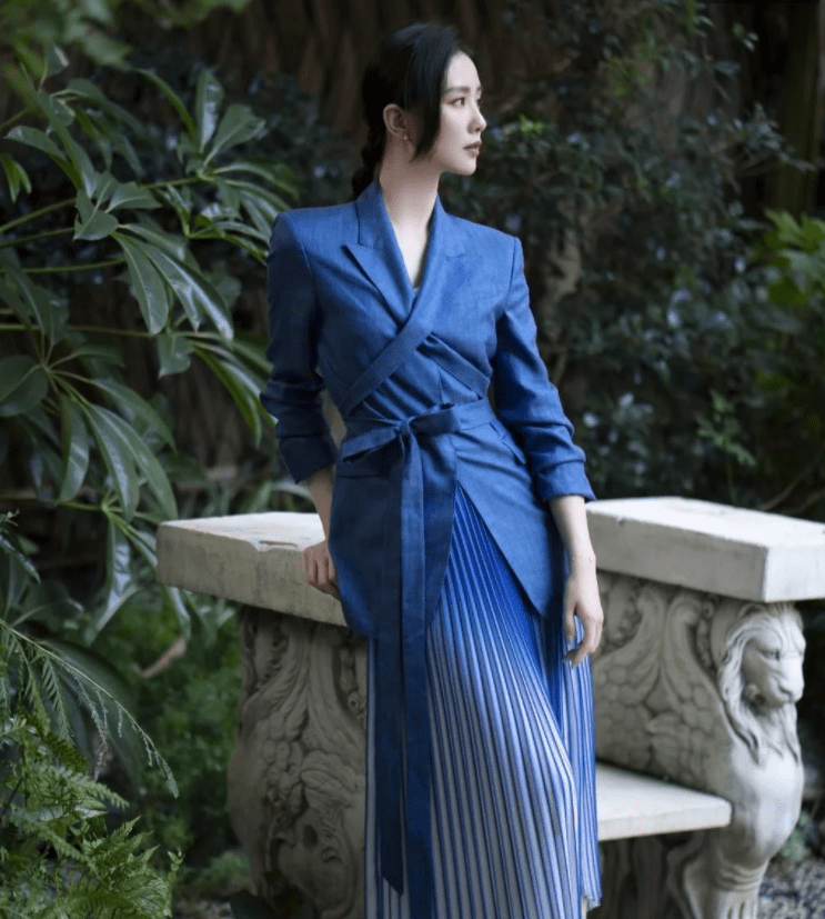 设计|刘诗诗：知性温柔，大家闺秀的气质，美丽动人