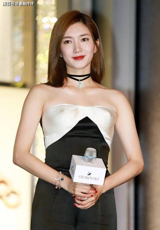 江疏影|34岁的江疏影优雅大方、风韵十足,性感又迷人,连妆容都是霸气的美感!