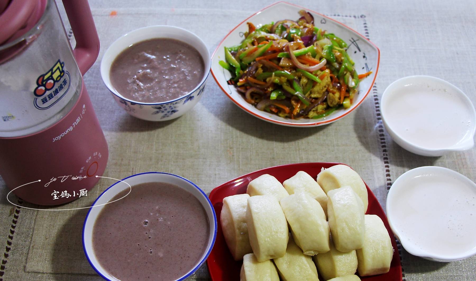圆白菜|勤快宝妈家早餐朋友圈火了,每天有新花样,早餐店都没这丰盛