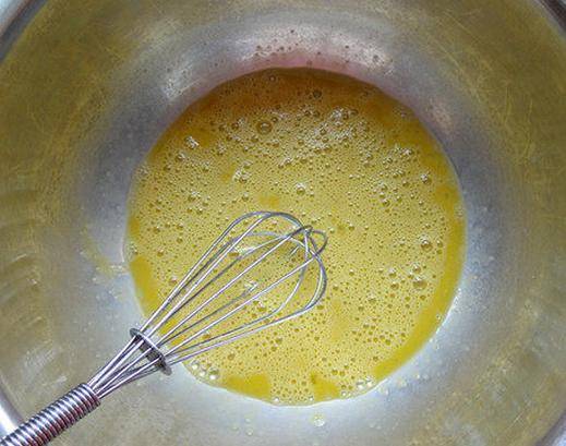 烤箱|1个鸡蛋1碗淀粉,教你在家做小零食鸡蛋菠萝豆,外观朴实口感香酥