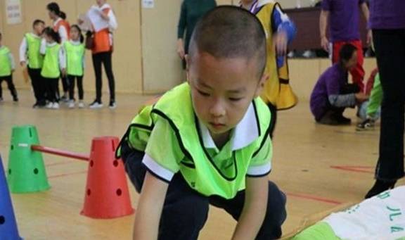 插班生|宝宝秋季上幼儿园好,还是春季上幼儿园好?家长提前了解不纠结