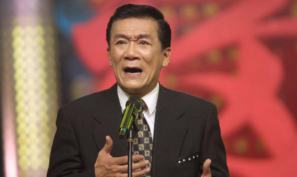 抛弃付笛生,插足侯耀文,被外国丈夫毒打,韦唯过得怎么样?