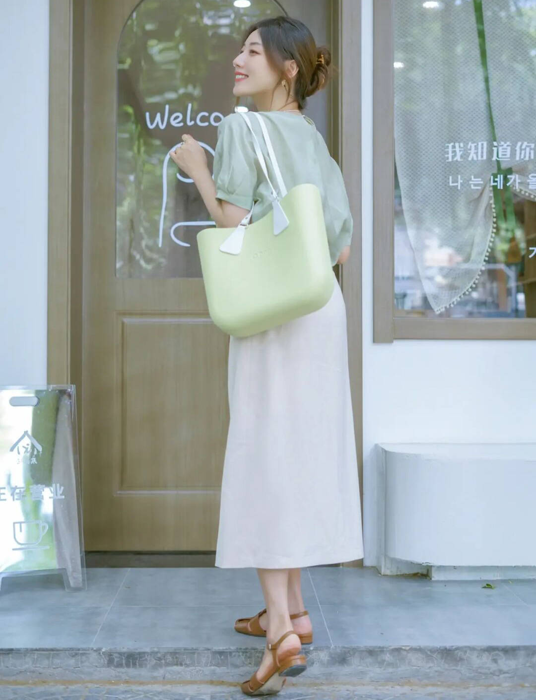 教科书|看《玉楼春》妯娌们的穿搭,宛如配色“教科书”,秋季穿挺美