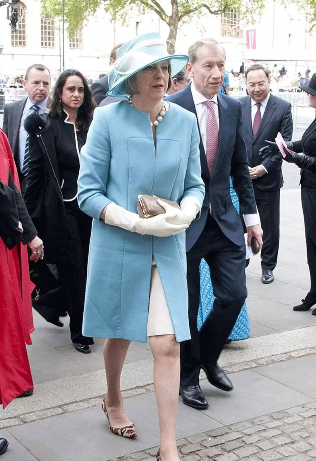 Bennett|穿着豹纹当首相，就算60岁也要画最美的妆，穿最美的衣服