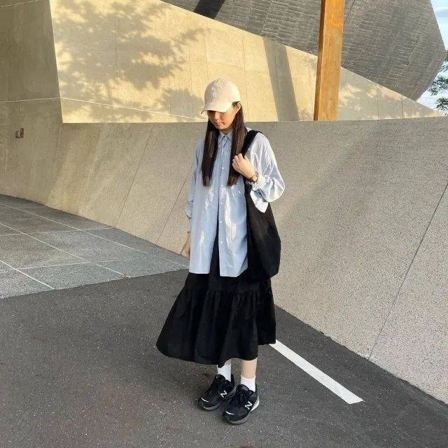 套装|做个百变美少女！女生初秋运动鞋搭配造型推荐，舒适好看又时髦