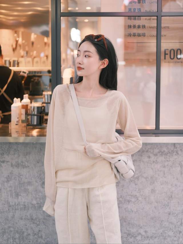 显得|这才是真正时髦又实用的穿搭,时尚又保暖,怎样都很美