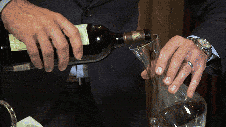 老酒|酒中发现了“黑渣”,你敢喝吗?