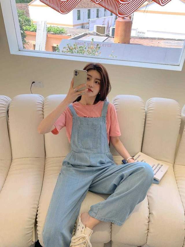 显得|背带裤是“年轻”的代表?原来30+也能穿出青春感,减龄又洋气