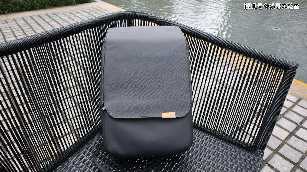 收纳|商务旅行休闲百搭，梦想背包非它莫属！地平线8号零感背包开箱实测