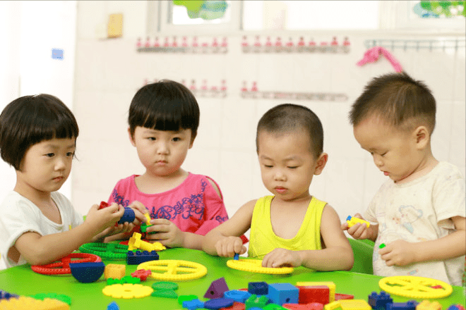 三个阶段|宝宝入园第二天，分离焦虑即将进入爆发状态，家长该何去何从？