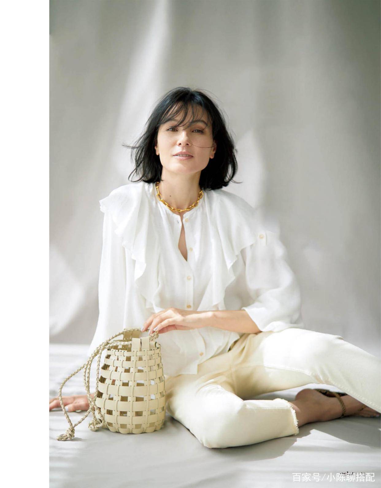 下装|懂穿的女人不显老！百用不厌的“焦点穿搭”，学会才更优雅气质