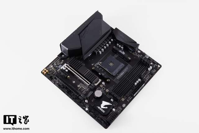 散热|技嘉 B550M AORUS PRO-P 体验：堆料凶猛，供电大提升