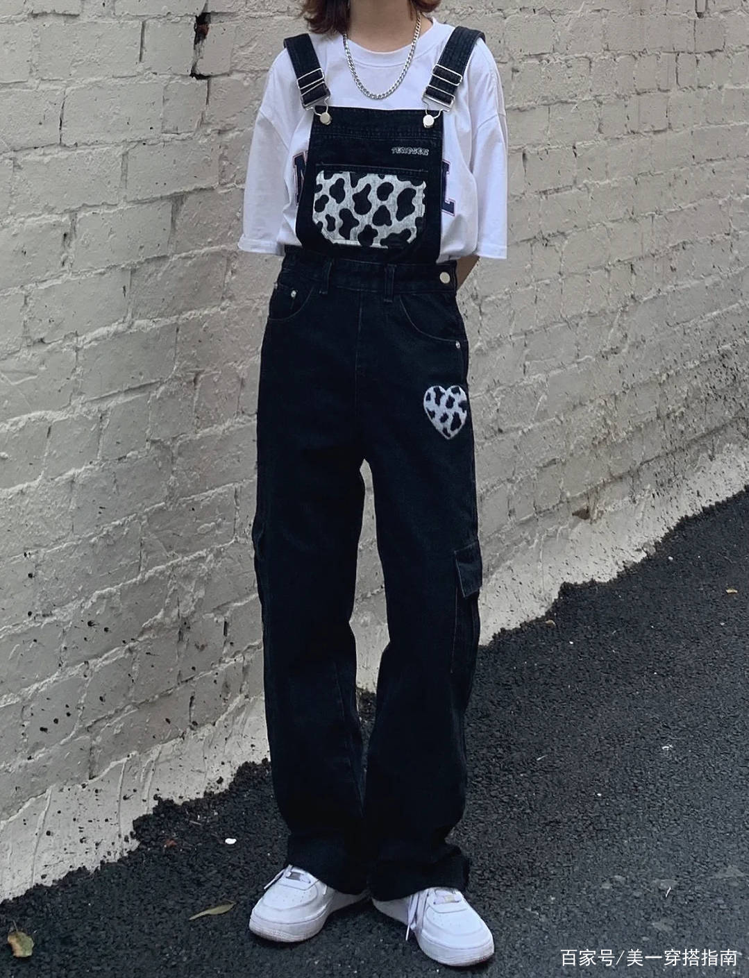 短裙|1件T恤的N种穿搭，穿出时髦，穿出品味，值得学习