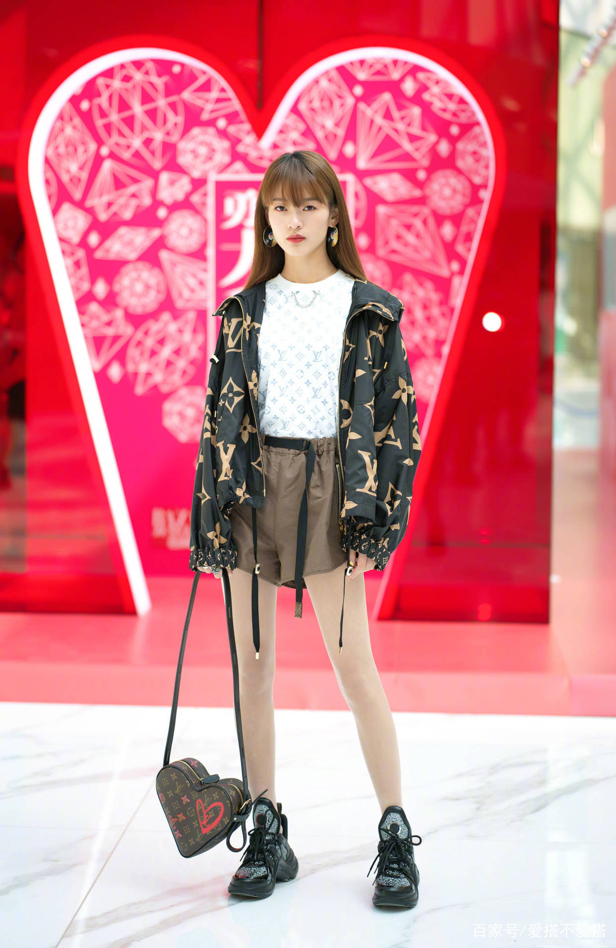 服装|早秋入手这“5双鞋子”，洋气又实穿，搭配裙子、裤子都好看