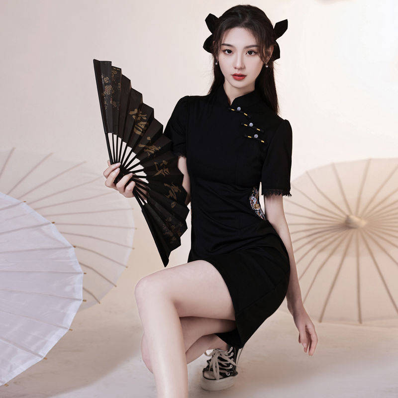 个性|秋季怎么可以缺少国风，这样的穿搭，能展现东方美女的专属魅力