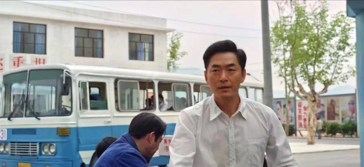 父亲|《乔家的儿女》首播，正午新剧，看得人揪心！