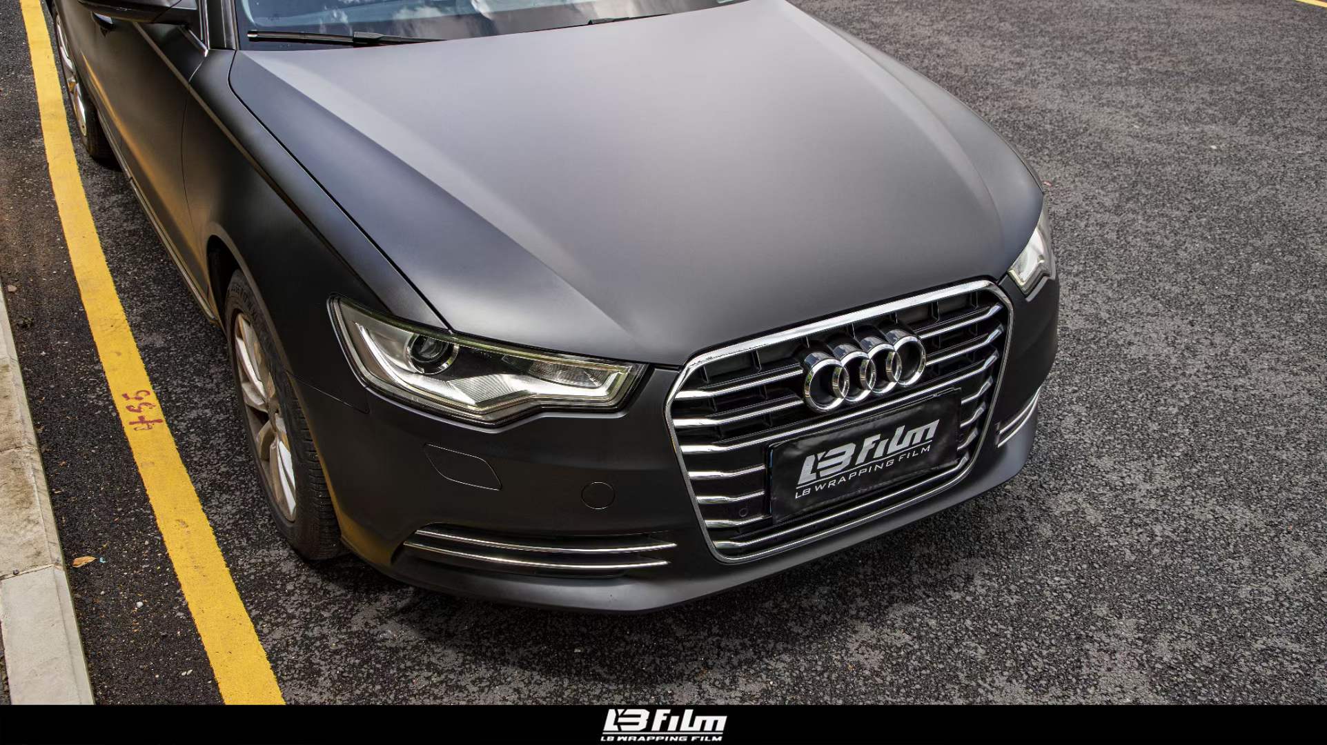 奥迪a6l全车贴膜lb改色膜哑黑