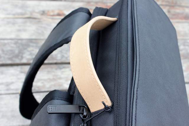 真皮|地平线8号“零感”背包，“零感”是噱头还是真材实料？