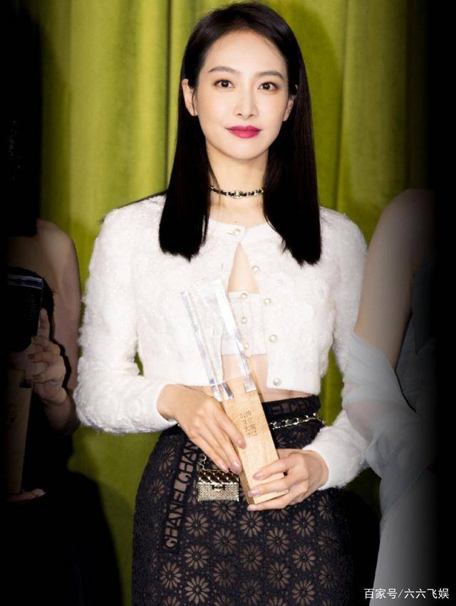 张雨绮|时尚文化大赏女星生图：张雨绮像灰姑娘的姐姐，刘雯穿渔网显高贵