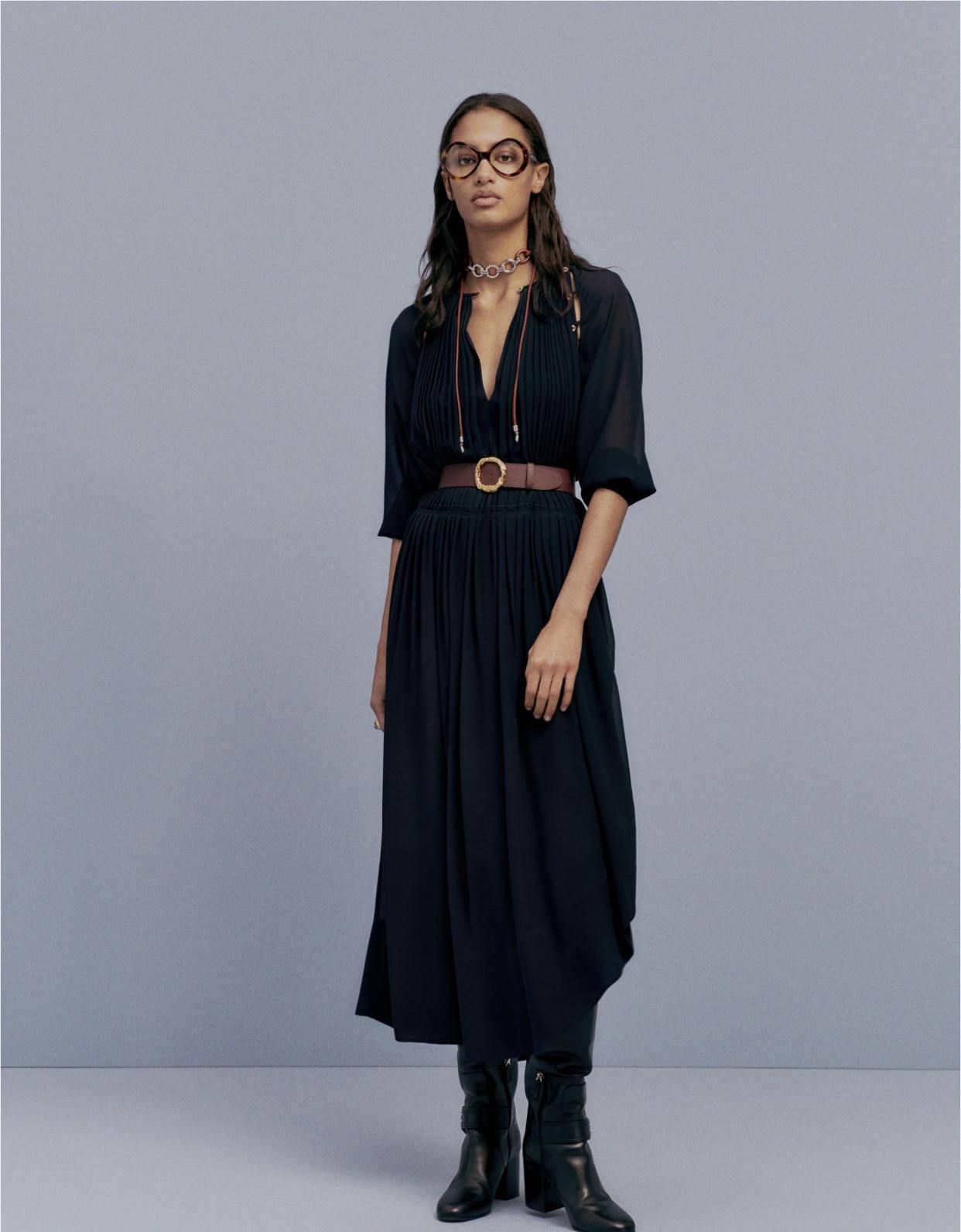 本质|2020早秋服装:让服装本质说故事,Chloe用基本元素大玩穿搭游戏