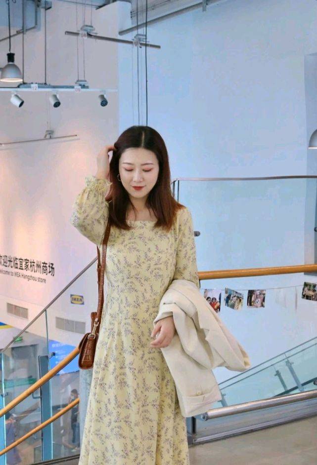 小个子|小个子女生想要穿出高级感，并不是一味地扮嫩，优雅穿搭就很好看