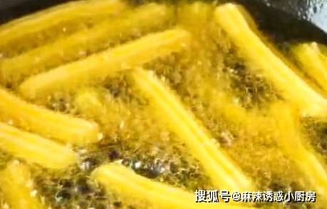 做法|早餐想偷懒就吃它，不发面不脏手，香甜柔软，孩子一顿吃了6个