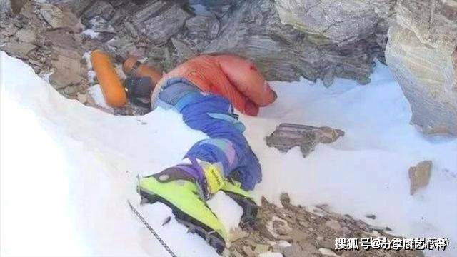 为何珠峰上的遗体没人收尸？最出名的一具尸体，20多年没被安葬