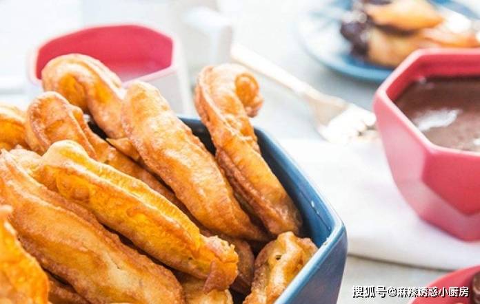 做法|早餐想偷懒就吃它，不发面不脏手，香甜柔软，孩子一顿吃了6个