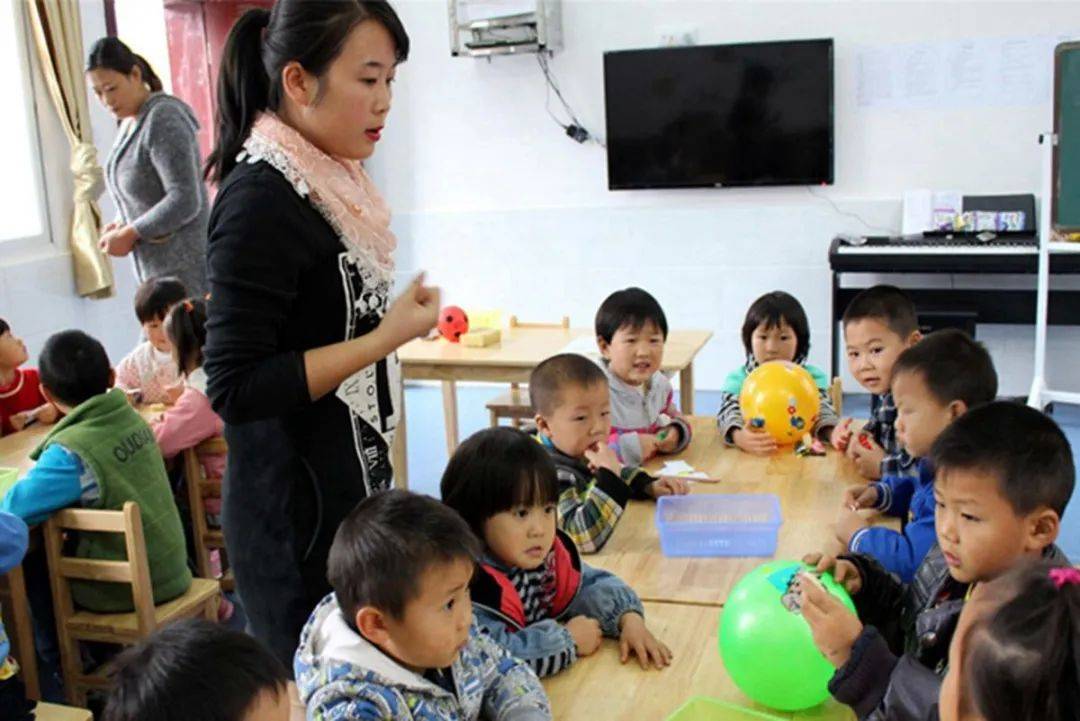 因为|孩子3岁就要上幼儿园?你别弄错了,孩子能不能入园年龄不是关键