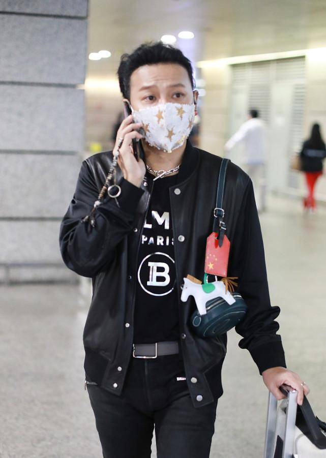 刘海|陈志朋感觉清爽了很多，梳个大背头，比有刘海的他帅多了