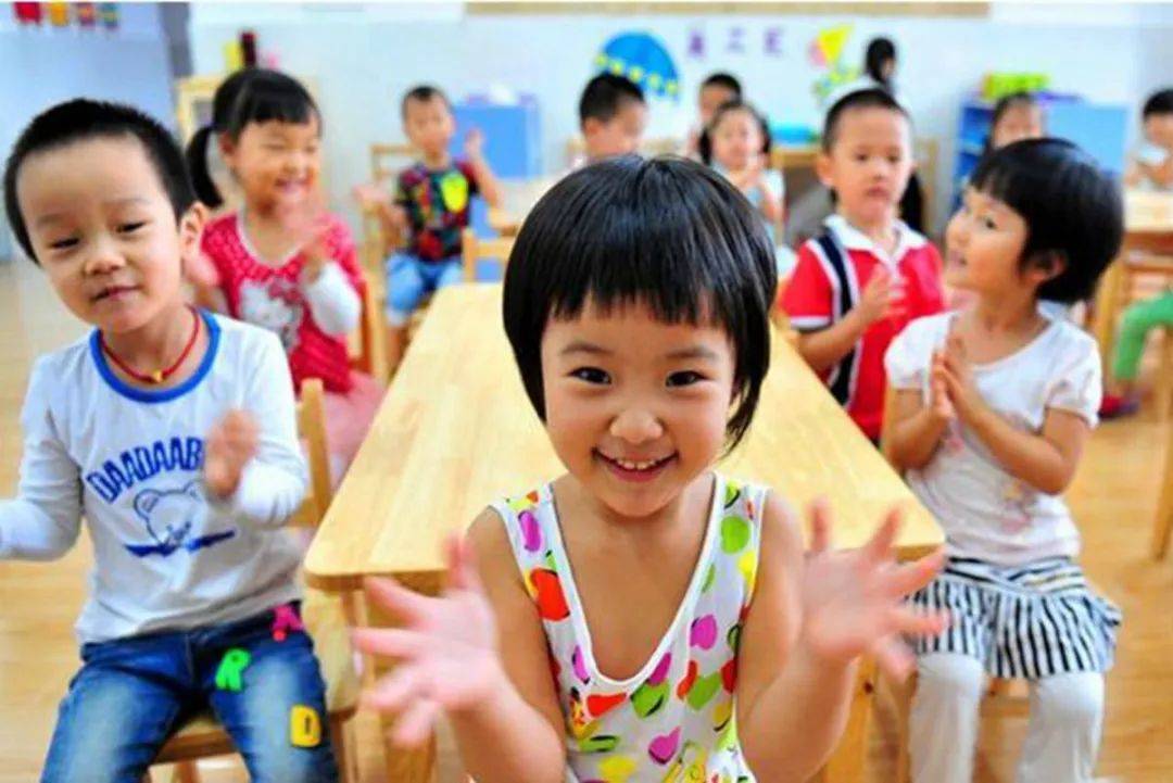 因为|孩子3岁就要上幼儿园?你别弄错了,孩子能不能入园年龄不是关键