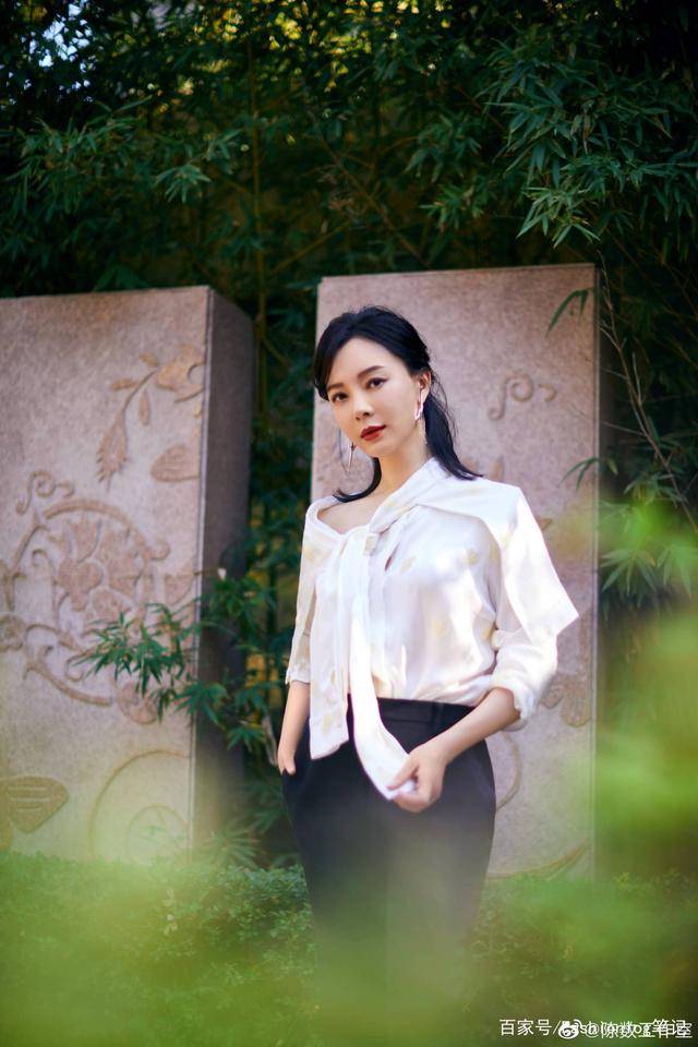 女王|不愧是“旗袍女王”，陈数化身女精英飙戏，干练知性气场满分！
