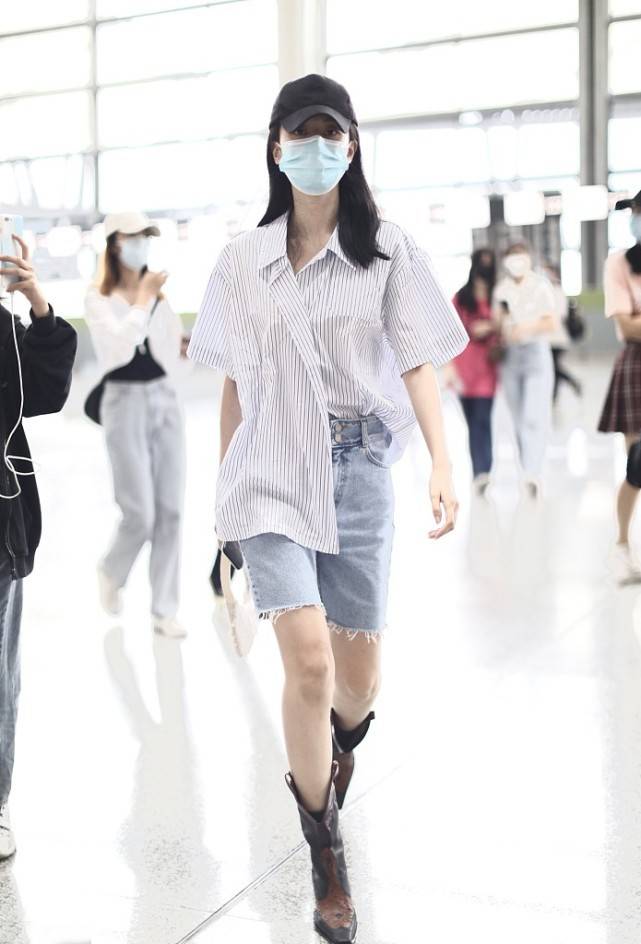 乔欣|乔欣腿长就是任性,完美驾驭老爹衬衫+牛仔靴,这造型太亮眼了