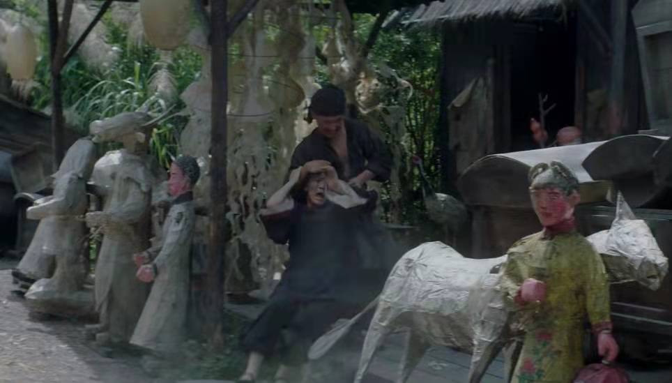 什么|《黑木林》这部被高估了恐怖，低估了人性的电影，活该突破一个亿