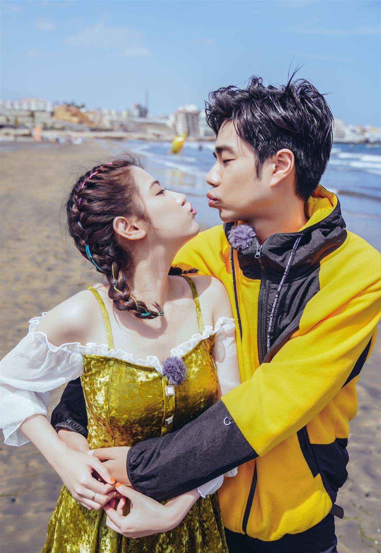 身材|蔡少芬也有活力，陈芊芊公主风俏皮，看钟丽缇穿搭让人不想减肥