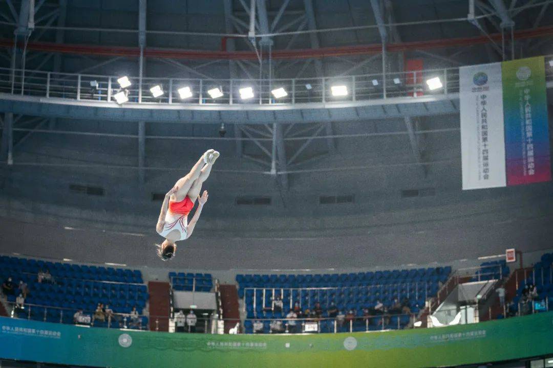 奥运冠亚军都来啦十四运蹦床比赛在西北大学开赛